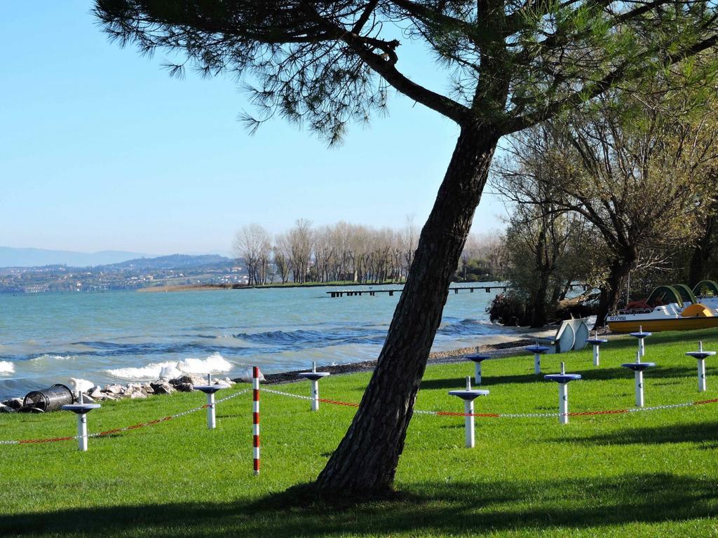 Appartamento Spiaggia Brema Sirmione Eksteriør bilde