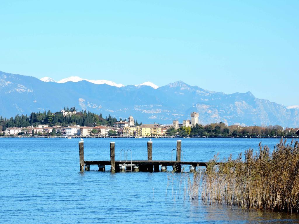 Appartamento Spiaggia Brema Sirmione Eksteriør bilde